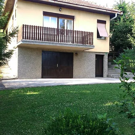 Guest house Vila Haris